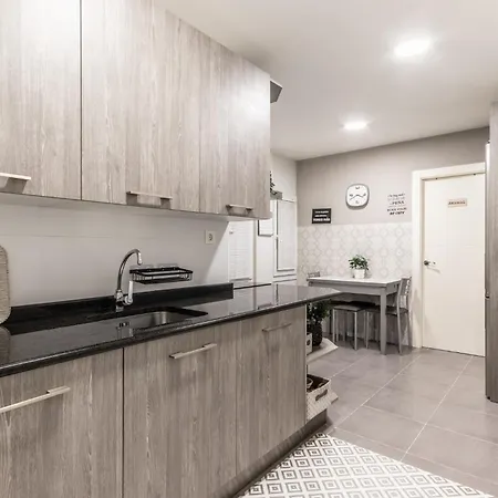 Lägenhet En Licenciado Poza *