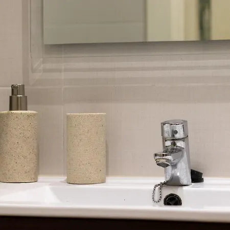 Lägenhet En Licenciado Poza