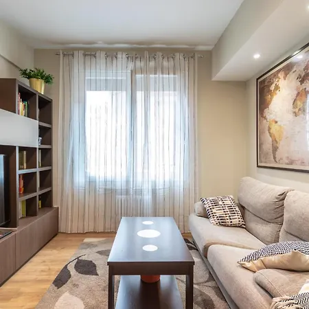 En Licenciado Poza Lägenhet *